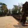 Preah Khan içindeki 7 başlı yılan figürü (Naga). Angkor Arkeoloji Parkı, Kamboçya